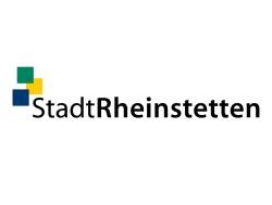 Logo der Stadt Rheinstetten mit Schriftzug und drei Quadraten in grün, blau, rot